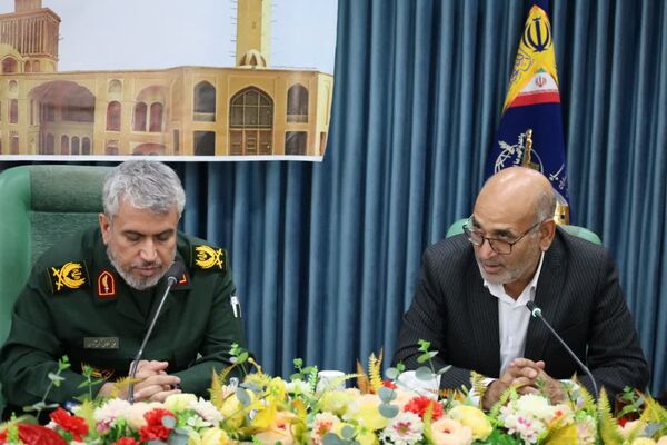 دیدار مدیرکل آموزش و پرورش استان یزد با فرمانده سپاه الغدیر 