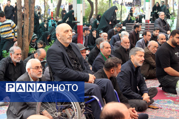 مراسم تحویل سال در گلزار شهدای قم