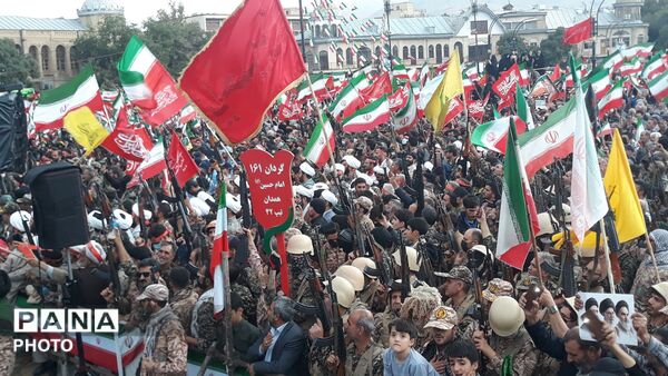 حضور پرشور مردم همدان در اجتماع ملی «جانفدا»؛ تجدید میثاق با آرمان‌های مقاومت