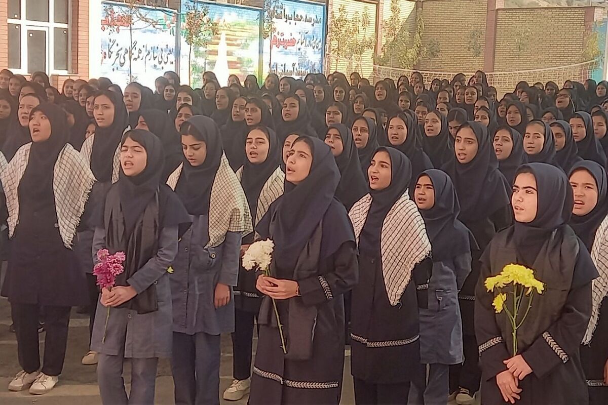 دبیرستان شادروان اخترصدوقی در سوگ مادر دو عالم