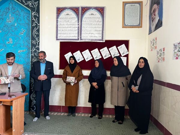 تجلیل از برگزیدگان مسابقات قرآنی 