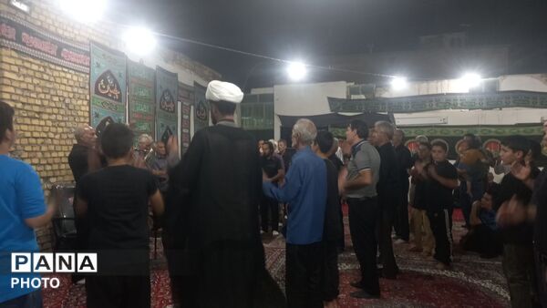 اجتماع عاشقان حسینی در شب اربعین در حسینیه امام رضا(ع)