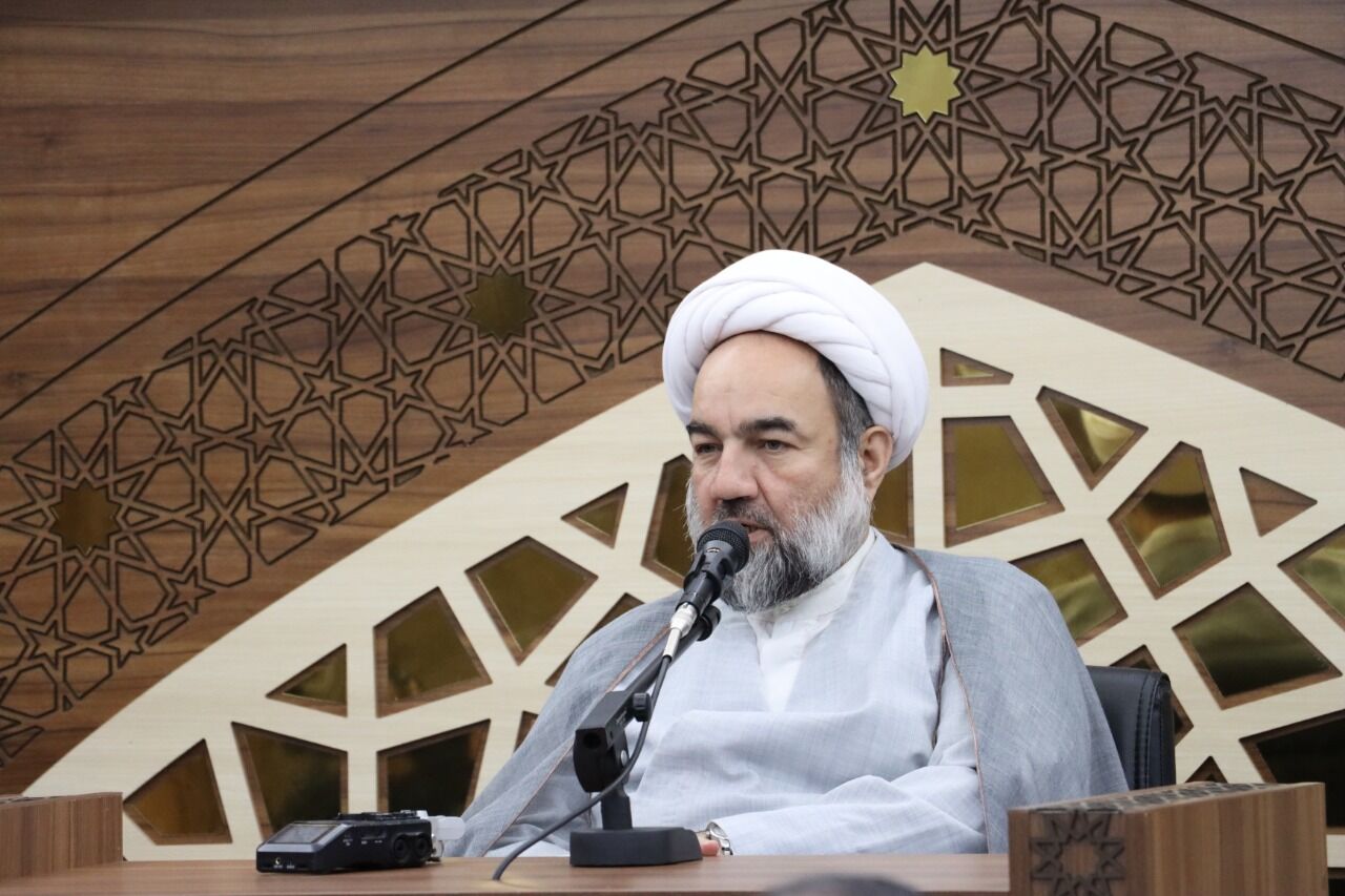 تلاش و کوشش معلمان در راه تربیت دانش‌آموزان امیدآفرین و امیدوارکننده است