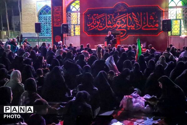 عزاداری شب هفتم محرم در امامزاه عمادالدین رباط‌کریم