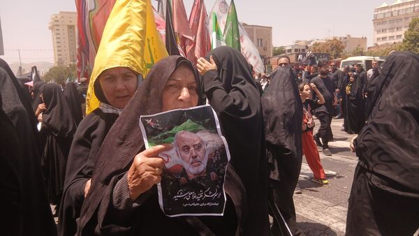 تشییع پیکر مطهر شهید سردار محمد کاظمی و تعدادی از شهدای جنگ تحمیلی در مشهد
