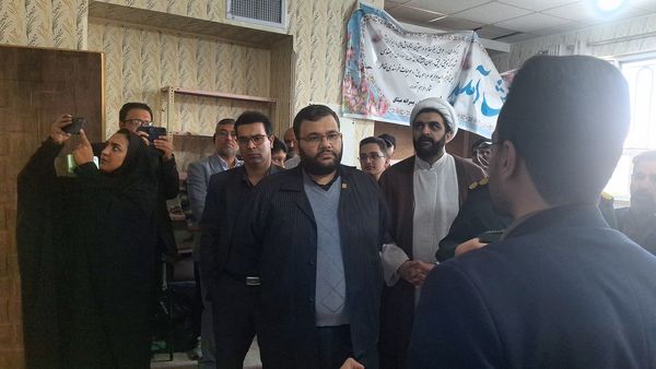 نمایشگاه «مدرسه انقلاب» دبیرستان میثاق