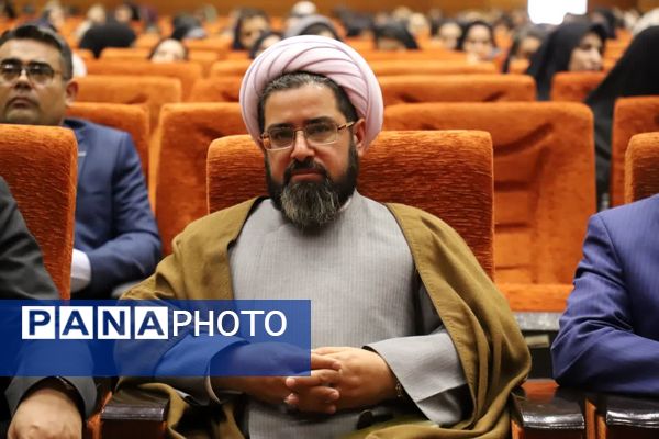 آیین نکوداشت منتخبین مرحله استانی چهل و سومین دوره مسابقات فرهنگی و هنری فردا