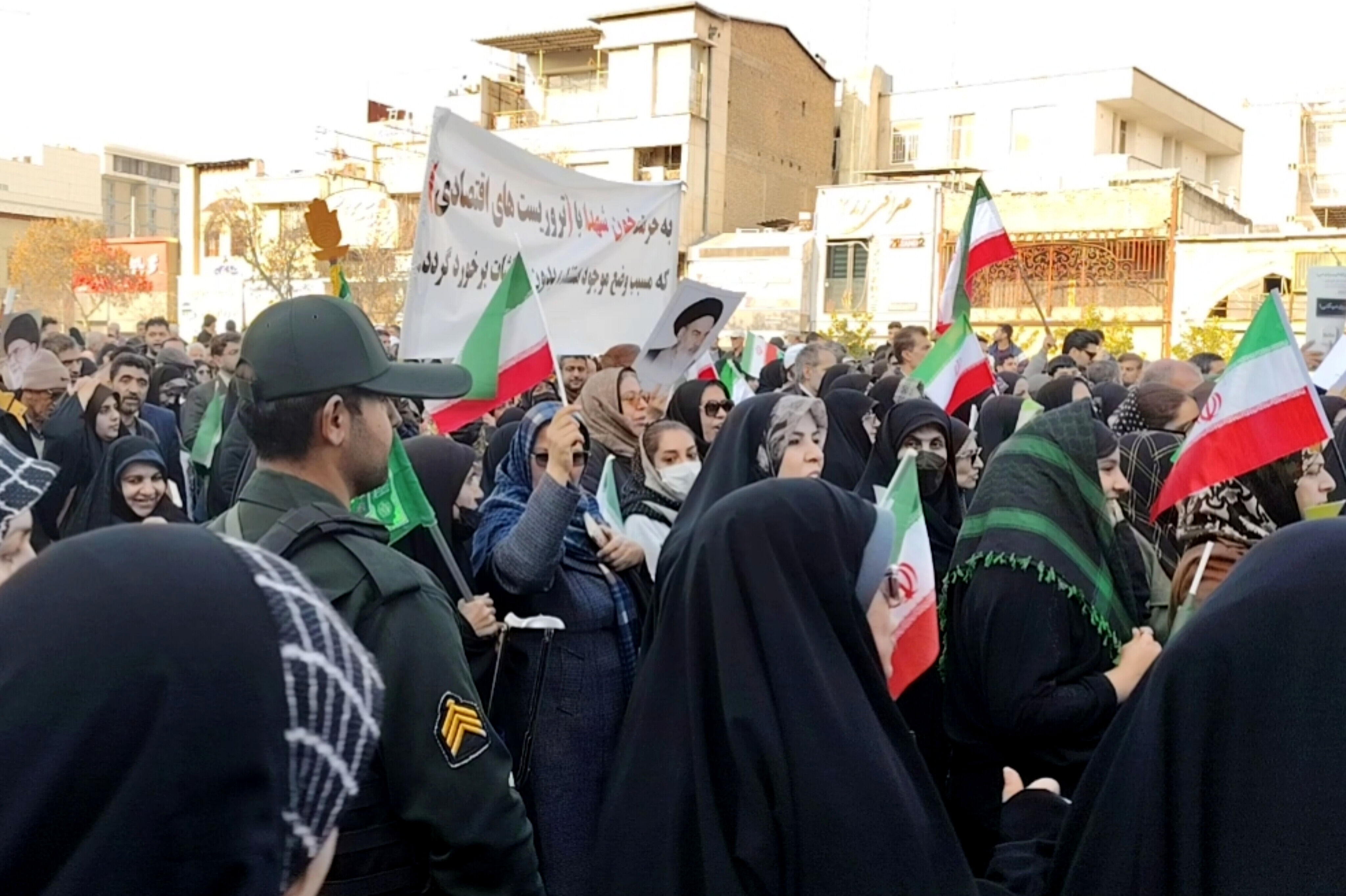 حضور پرشور شیرازی‌ها در محکومیت حوادث تروریستی اخیر