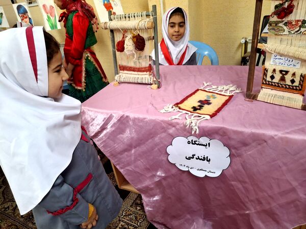 جشنواره ماها در مدرسه مصطفوی سامان 
