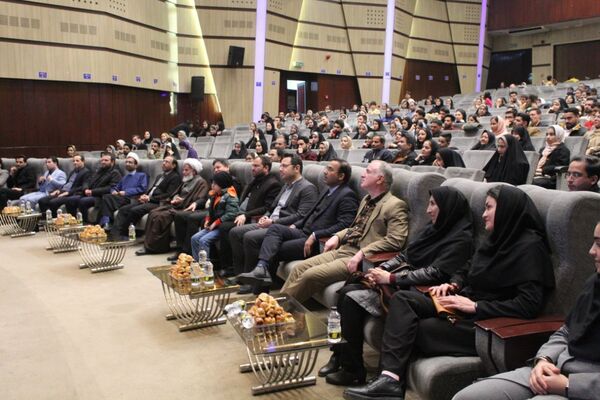 جشن بزرگ وصال و تقدیر از ۳۷۰ زوج جوان در فرهنگسرای نیشابور