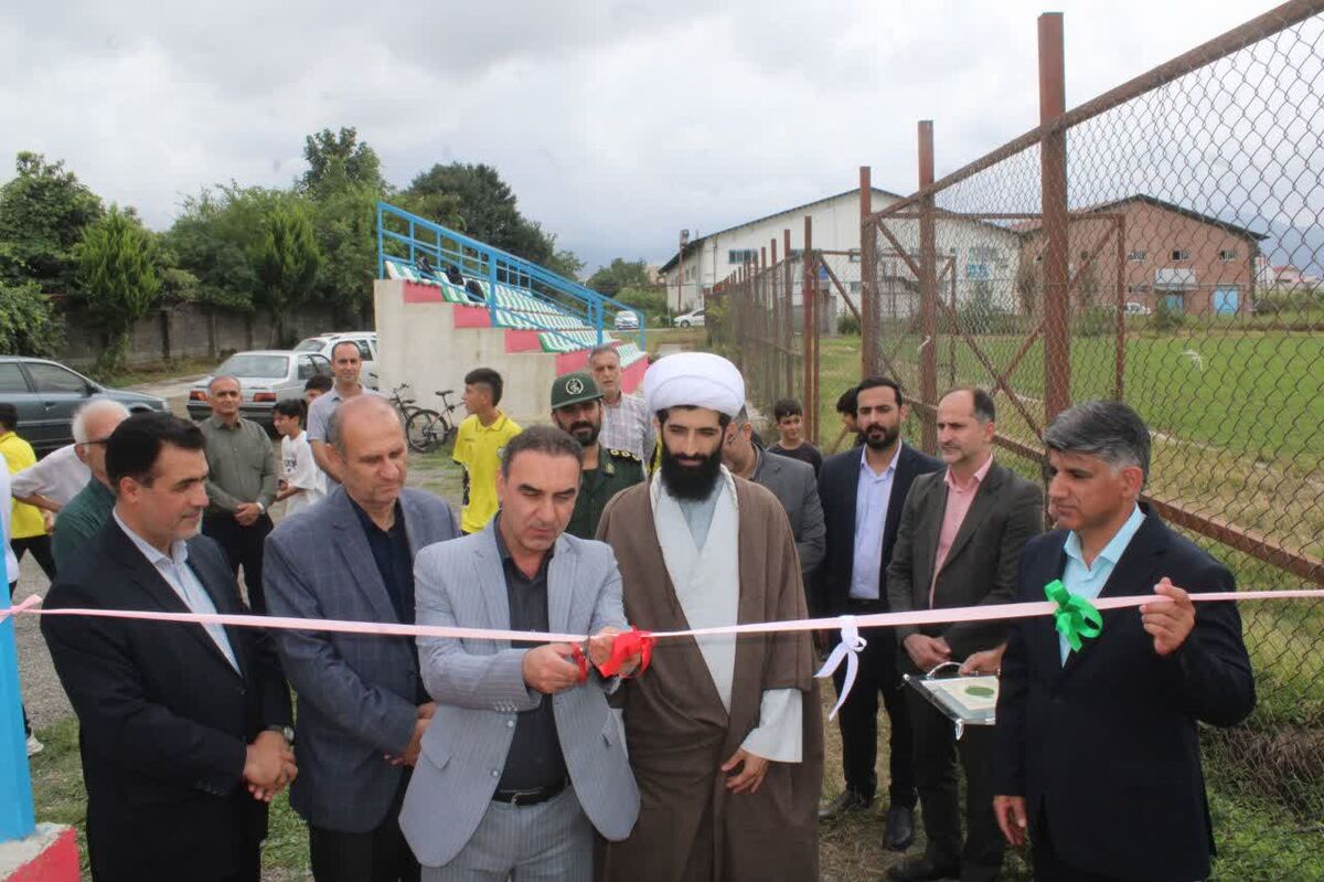 رونمایی از سکوی تماشاگران و تجهیزات نوین مجموعه ورزشی شهید مهربخش پره سر
