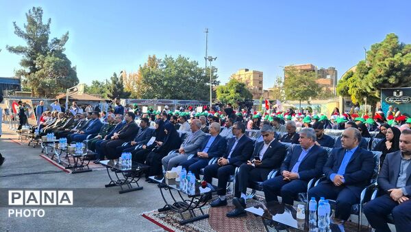 نواخته شدن زنگ مهر همزمان با آغاز سال تحصیلی جدید در تبادکان