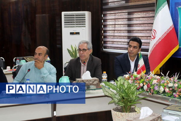 تجلیل از معلمان جوان برتر  به مناسبت گرامیداشت هفته مقام معلم استان بوشهر