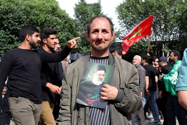 وداع تاریخی مشهدی‌ها با خادم‌الرضا؛ شهید جمهور