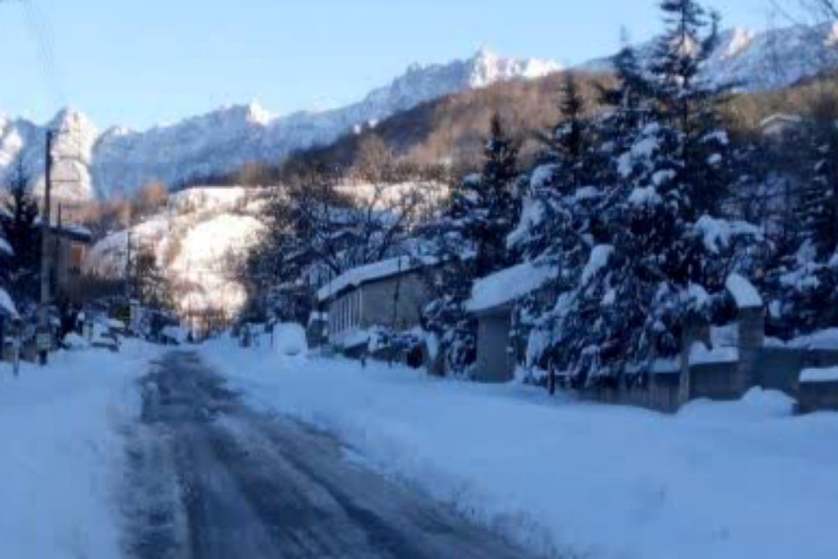 قابِ سفیدِ زمستان فـیـروزکــوه