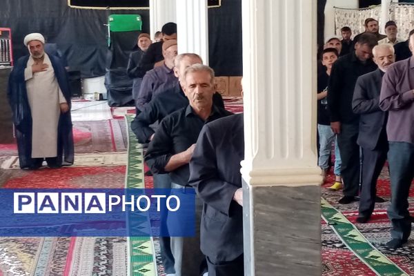 نماز جمعه در مسجد ابوالفضل شهر تیتکانلو