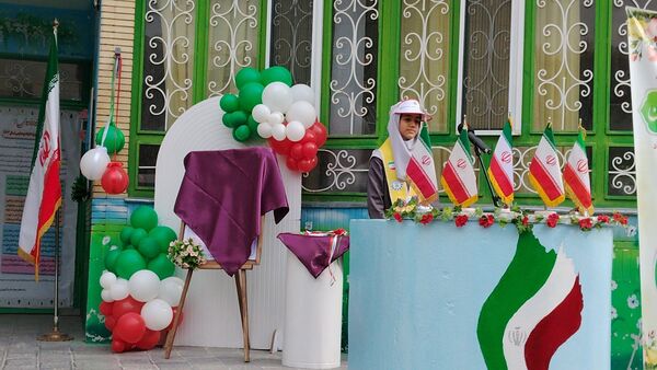  طنین زنگ انقلاب در مدرسه «طوبی» ناحیه ۶ مشهد