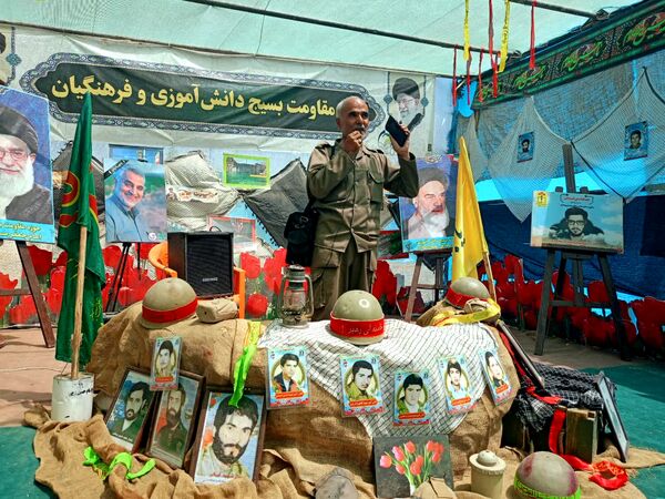 بازدید دانش آموزان دبستان سمیه از کنگره ملی شهید مدرس