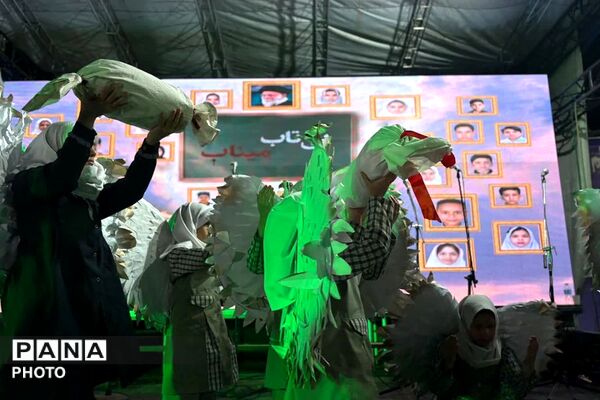  نقش‌آفرینی تربیتی مدارس ورامین در دفاع از جبهه مقاومت