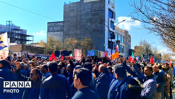 تشیع پیکر مطهر شهید پاسدار محمد صادق نظافتی در کاشمر 