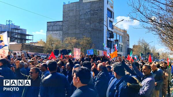 تشیع پیکر مطهر شهید پاسدار محمد صادق نظافتی در کاشمر 