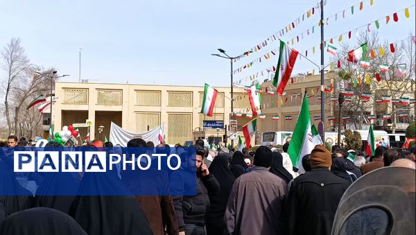 راهپیمایی بزرگ یوم الله ۲۲ بهمن ماه در اصفهان 