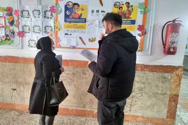 بازدید از وضعیت بهداشت و پایگاه‌های تغذیه سالم مدارس پاکدشت 