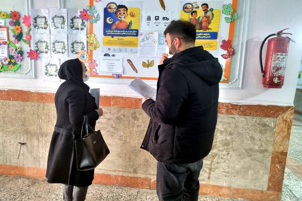 بازدید از وضعیت بهداشت و پایگاه‌های تغذیه سالم مدارس پاکدشت 