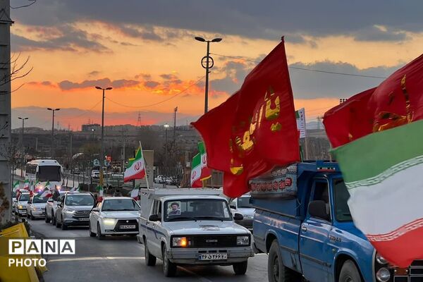 رژه خودرویی اقتدار ولایت‌مداران شهرستان شهید پرور فیروزکوه
