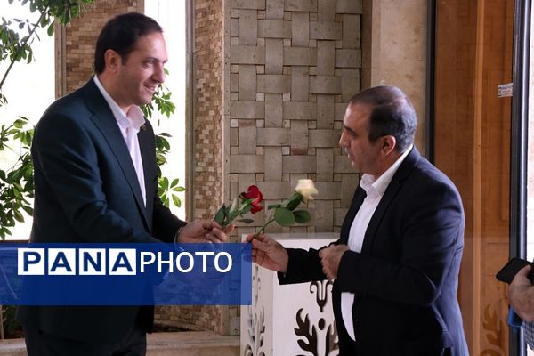 آیین بزرگداشت روز معلم ویژه معلمان و فرهنگیان ناحیه۲ بهارستان