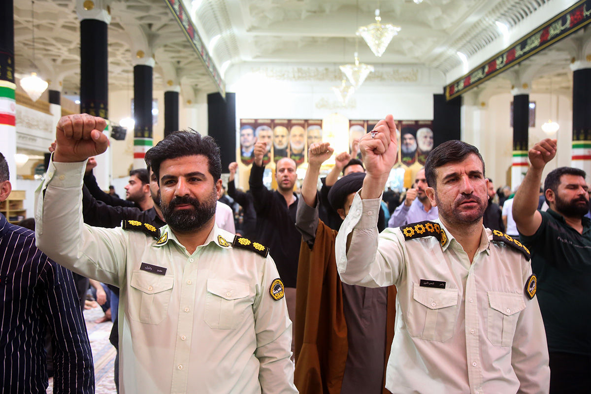 مراسم گرامیداشت شهدای اقتدار و امنیت «فراجا» در حرم حضرت معصومه(س)