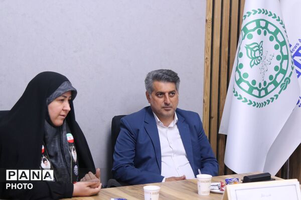 تقدیر از مربیان و دانش‌آموزان پیشتاز در فعالیت موکب‌های سازمان دانش‌آموزی شهر تهران