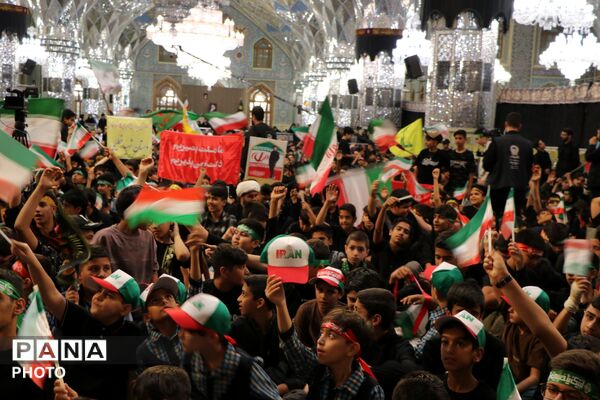 مشقِ عشقِ نوجوانان در محضر خورشید