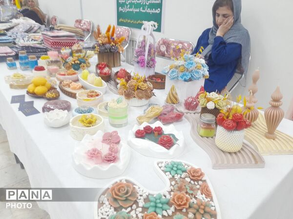 رونق تولید در فرهنگسرای سیمرغ با برپایی بازارچه صنایع دستی