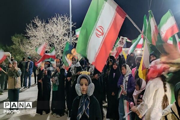 شیعه امام خود را تنها نمی گذارد 
