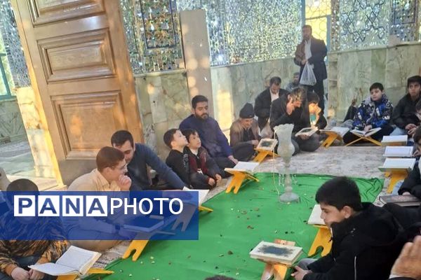 آیین گلباران مزار شهدا با حضور مسئولان شهرستان رباط‌کریم