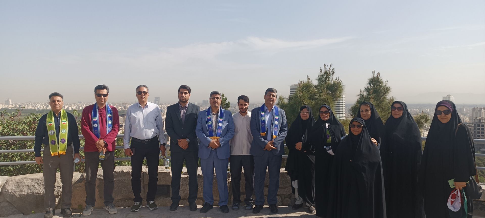 غبارروبی و تجدید میثاق با روح پاک شهدای گمنام در مشهد
