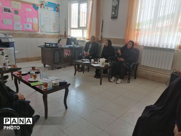 بازدید کارشناسان  آموزش و پرورش خلیل آباد از آموزشگاه زهرا عبداللهیان