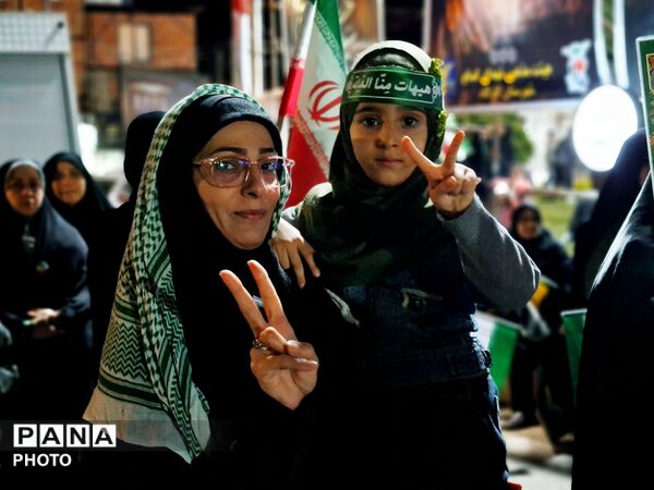 نسل نو در گلوگاه پای کار وطن