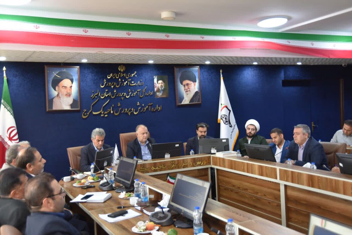 زنگ ایثار و مقاومت در مدارس نواخته می شود