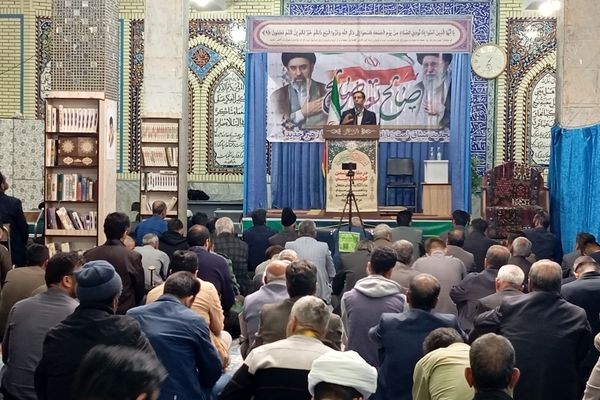 نماز جمعه شهر بن با سخنرانی رئیس آموزش و پرورش 