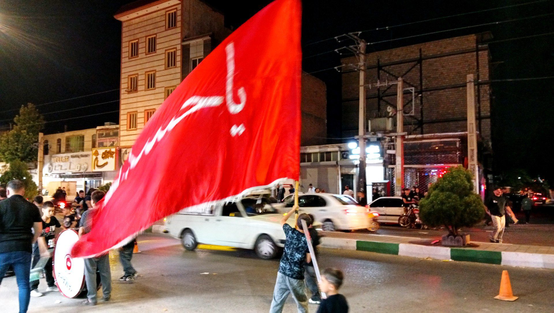 طنین نوای لبیک یا حسین در محفل عاشقان ولایت