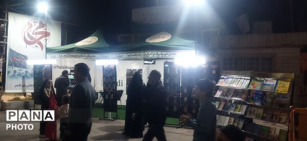 برپایی نمایشگاه امام مهدی (عج) در اجتماعات شبانه 