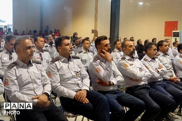 آیین تجلیل از آتش‌نشانان شیراز