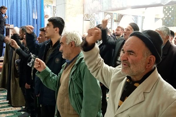 نماز جمعه‌ای که در آن شعار «مرگ بر آمریکا» طنین‌انداز شد