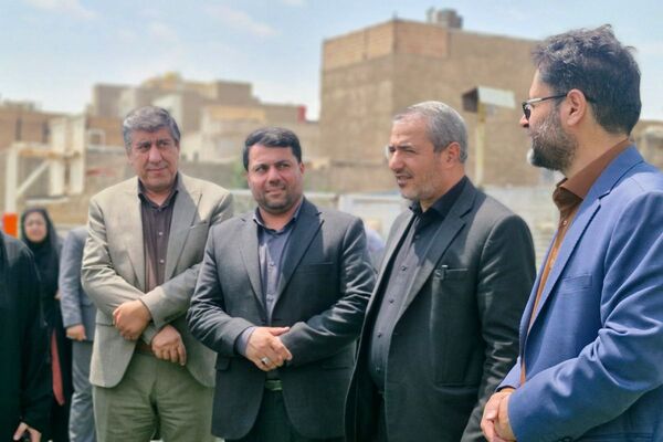 آیین افتتاح زمین چمن مصنوعی در قرچک