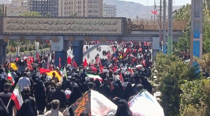 وداع جان‌سوز با مهر بی‌کران؛ آخرین نگاه به سیمای رهبر شهید