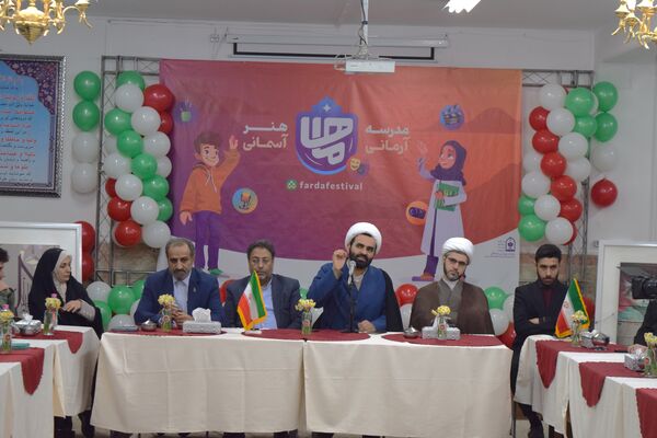 حضور پرشمار مسئولان آموزش و پرورش در جشن دهه فجر