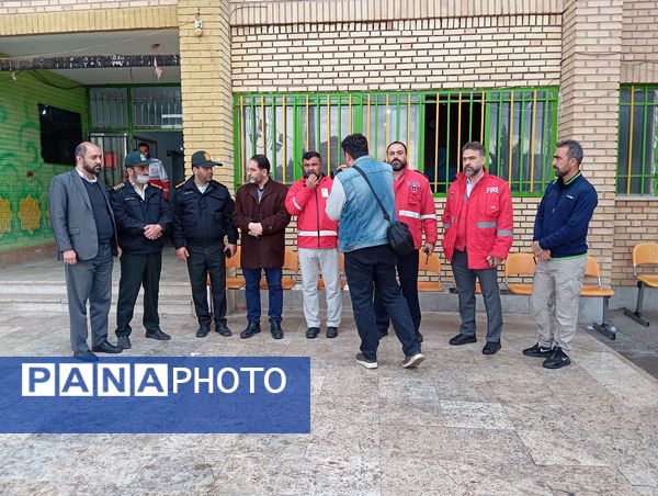 بیست و ششمین مانور سراسری زلزله در مدرسه امام جعفر صادق (ع) شهرستان پردیس