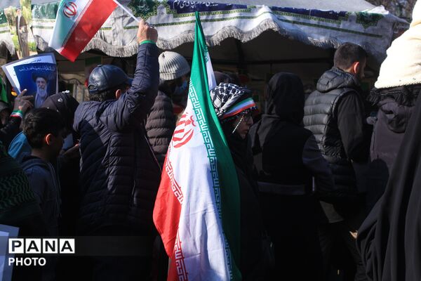 بیعت مردم تهران با سومین رهبر انقلاب